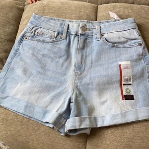 No boundaries high rise short